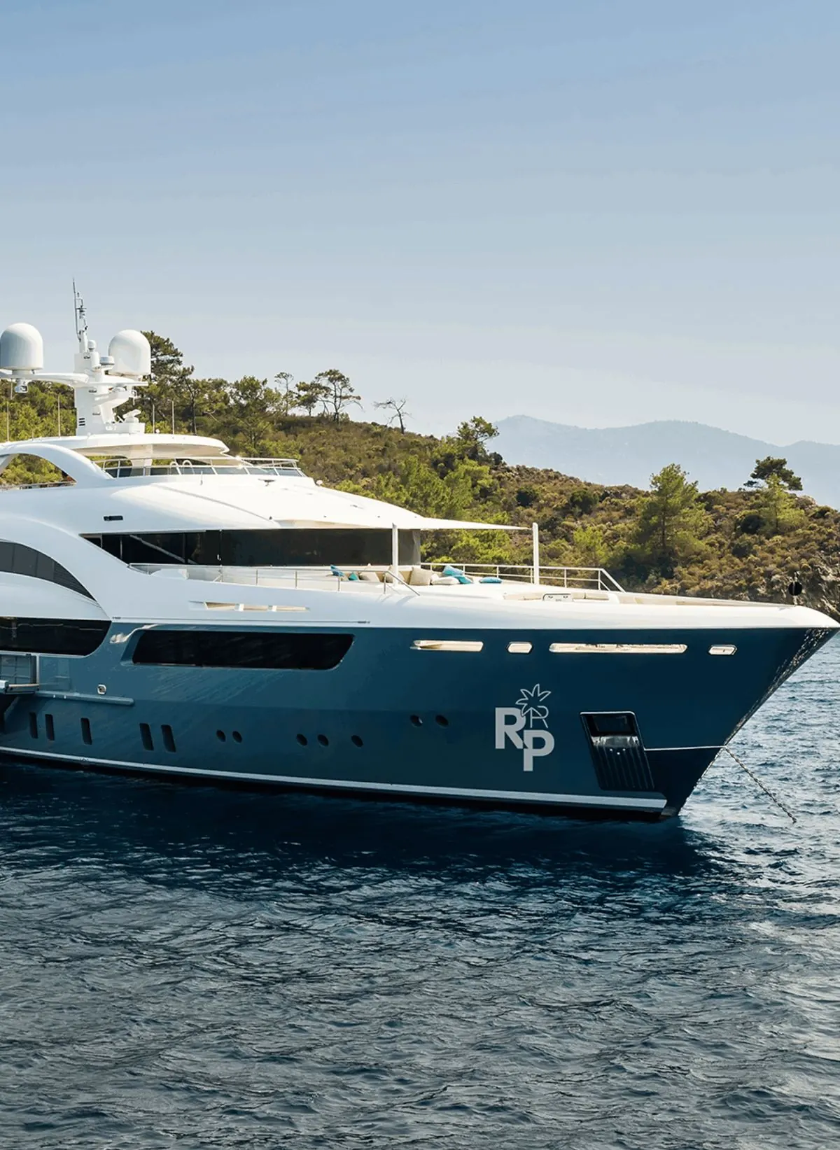The Royal water taxi yacht